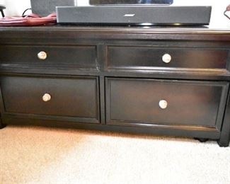 Lift Top Coffee Table w/storage (Bose not for sale)