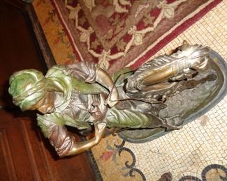 CLOSE OF AERIAL VIEW OF RARE LARGE BRONZE ARABIC WARRIOR ON HORSE WITH ORIGINAL BARYE SIGNED SIGNATURE