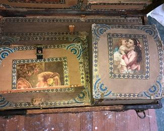 CLOSE UP VIEW OF VICTORIAN PORTRAITS PHOTOS OF INSIDE OF ORIGINAL WOODEN & LEATHER STEAMER TRUNK. 
