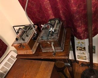 LARGE SELECTION OF 10 THOMAS EDISON RARE WIND UP PHONOGRAPHS CIRCA 1908 WITH ORIGINAL WOODEN & METAL HORNS.
