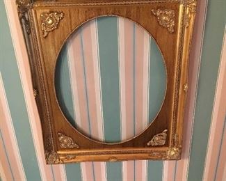  Vintage oval frame 