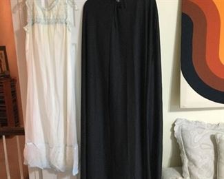 Cape
Bed clothing