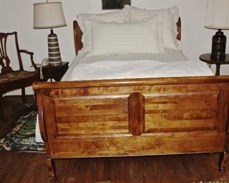 Beautiful full size vintage sleigh type bed, side tables, chairs, 50's lamp