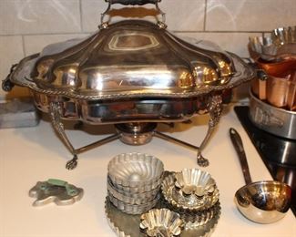Large chafing dish