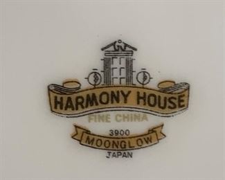Harmony House Moonglow White China Set	 	
