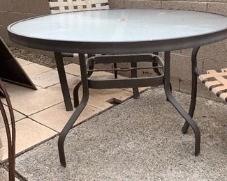 Patio Table w/ 2 Chairs	28in H x 49in Diameter	
