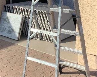 6ft Aluminum Ladder	 	
