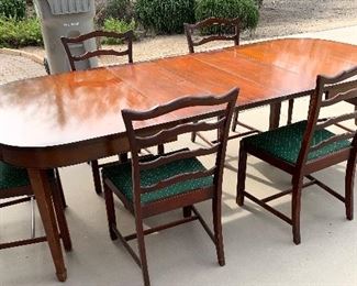 Mahogany Vintage Table w/ 6 Chairs	30x44x64in (3 12in leaves)	HxWxD