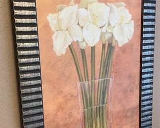 Decor Art Flowers in Vase	 	
