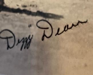 Dizzy Dean signed Photo (NO COA)	 	
