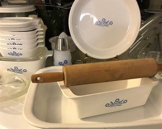 Vintage Corning Ware pieces, rolling pin