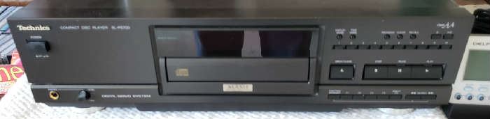 Vintage Technics SL-PS 700 CD Player