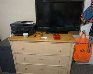 dresser, TV, OSU