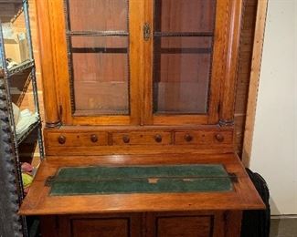 New Brunswick/6-mile run Cortelyou Desk