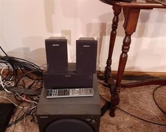 Sony surround sound with Subwoofer and 5 speakers