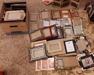 Large lot of picture frames