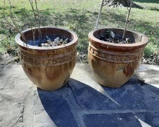 Pair of glazed flower pots