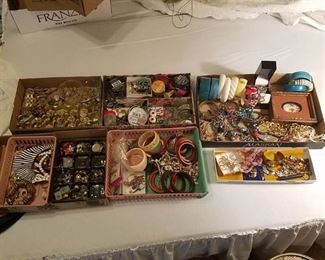 large lot of assorted jewelry