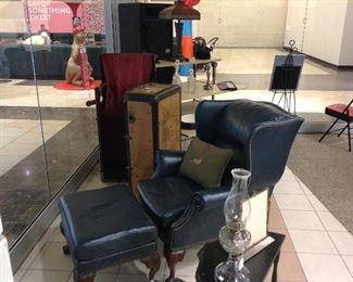 LOTS OF REALLY NEAT ITEMS AT THIS AUCTION