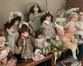 Huge doll collection, many with original tags