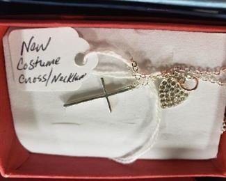 Costume Necklace 