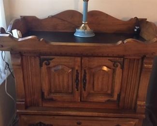Leather top dry sink cabinet
