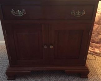 Stickley Night Stand part of matching Queen Pineapple four poster bedroom set