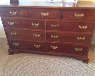 Stickley Triple Dresser part of matching Queen Pineapple four poster bedroom set