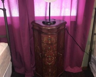 Unique jewelry chest