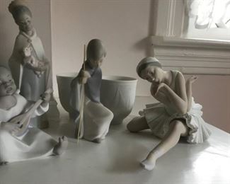 Vintage Retired LLADRO Matte Figurines Ballerina - Death of the Swan No. 4855 (finger-tips missing).
