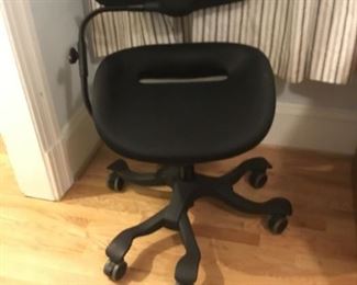 Wooridul Life and Science Aero7 Chair with (Reversible Back and Chest Rest)