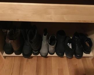 Women's Boots (Size 9.5M - 10M)