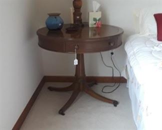 Drum Table. Various lamps and home decor.