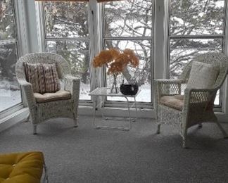 Set of 2 wicker chairs.