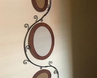 Wall-mounted picture frame