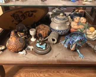 Handcrafted southwestern pottery miniatures