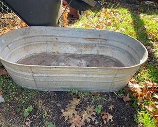 Vintage metal washtub