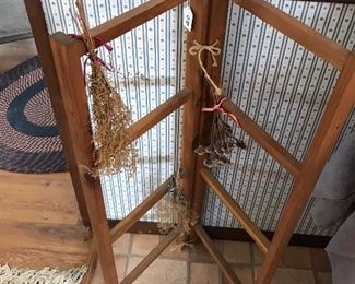 Herb drying rack