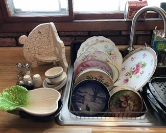 Pretty Plates & Bowls