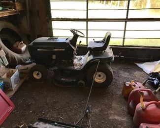 Craftsman Ride on Mower for parts ( no key )
