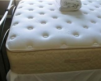 queen mattress and box springs