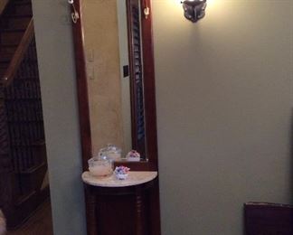 Entry way piece