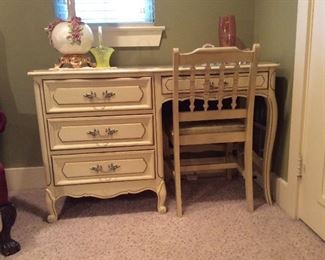 Cute white desk