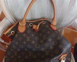 Louis Vuitton purse