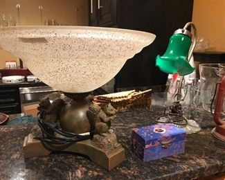Squirrel lamp