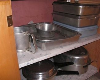 Pressure cooker, turkey pan, covered cake pans, etc