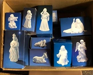 Avon white porcelain nativity