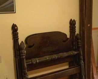 Vintage twin beds (2)