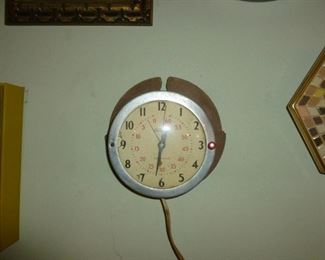 Telechron clock