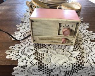 Vintage Starlite tube radio